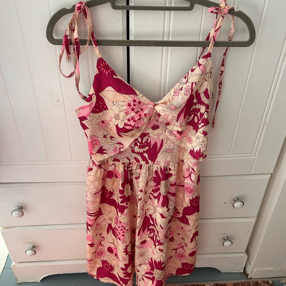 NWOT Floral Pink and Cream Sundress Tie Straps and Smocked Back Very Pretty - Picture 4 of 5
